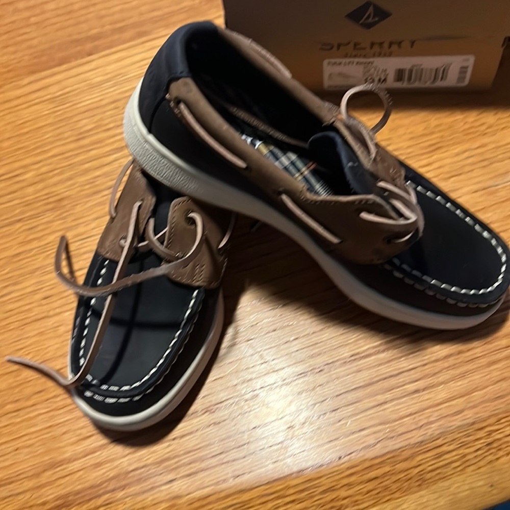 Sperry brand new size 131/2 navy and tan